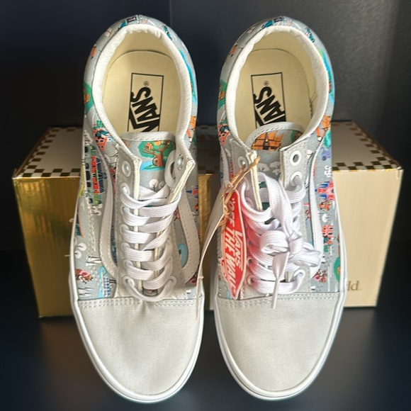 NEW Disney x Vans Limited Edition Sneakers Size 8.5 - Picture 4 of 10
